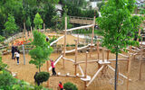 Das Bild zeigt die Spielanlage Klein Afrika im Zoo de Beauval in Saint-Aignan, Frankreich_Bild1